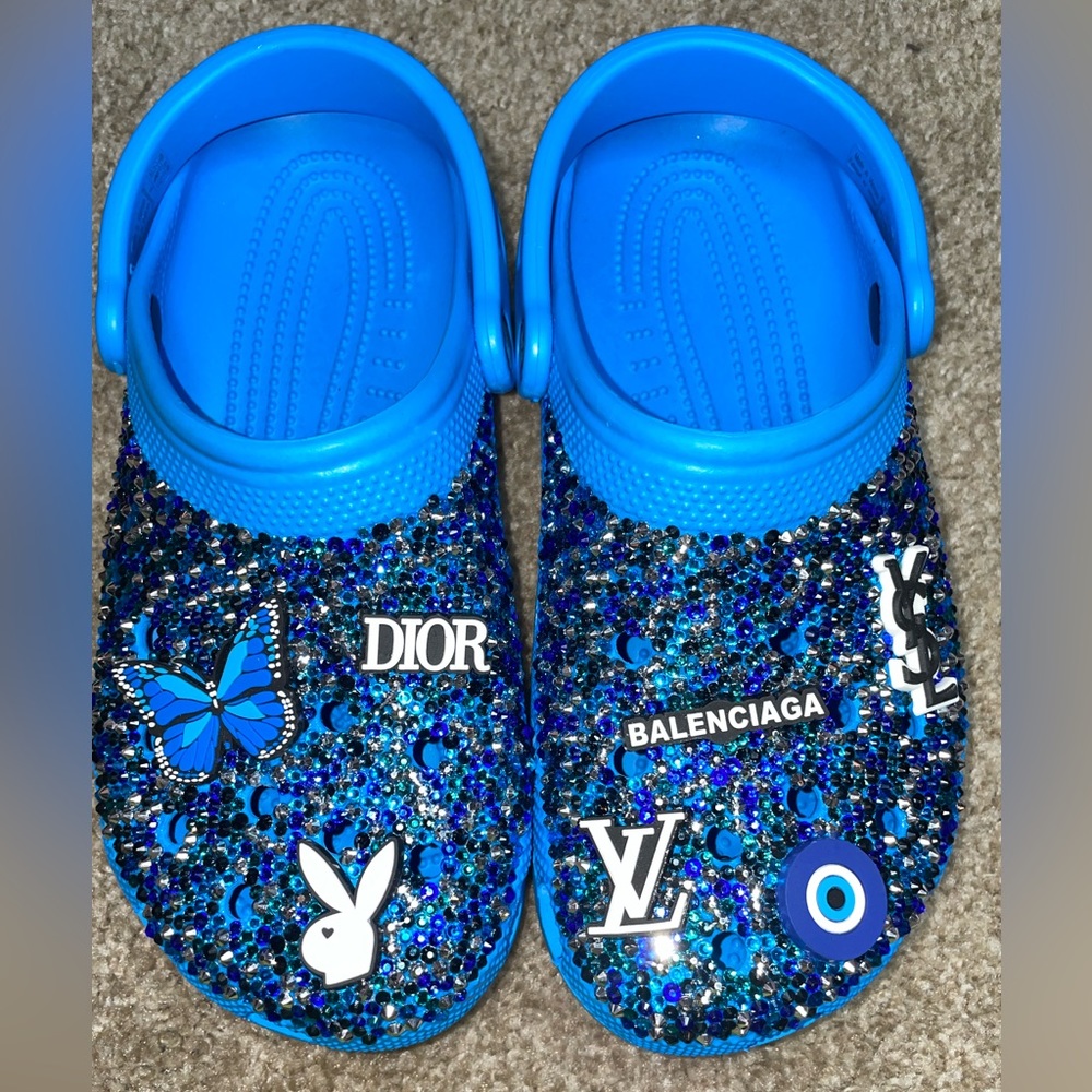 Brand New Bedazzled CROCS J6/ W8